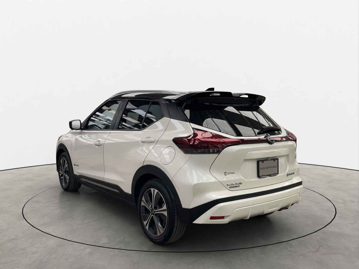 2024 Nissan Kicks 5p Platinum e-Power HEV L3/1.2 Aut