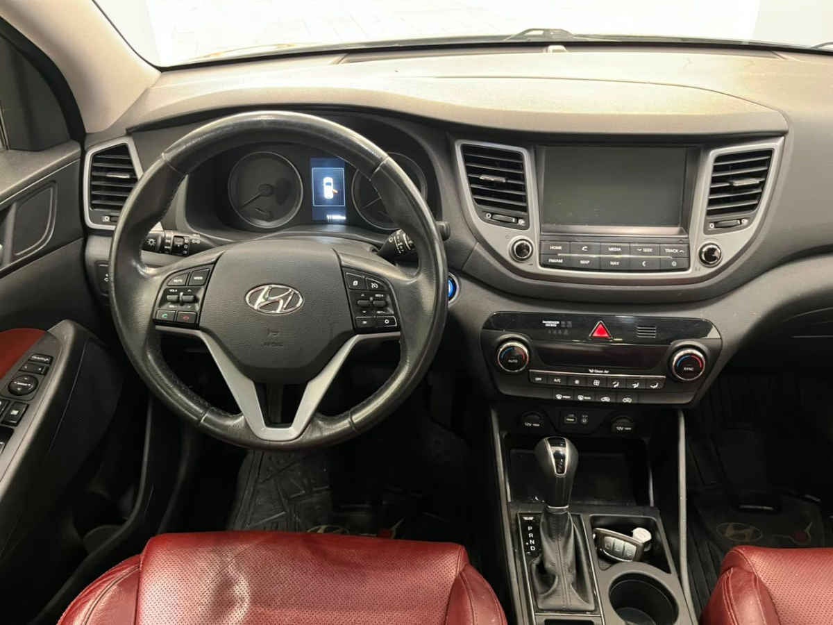 2017 Hyundai Tucson 5p Limited Tech Navi L4/2.0 Aut