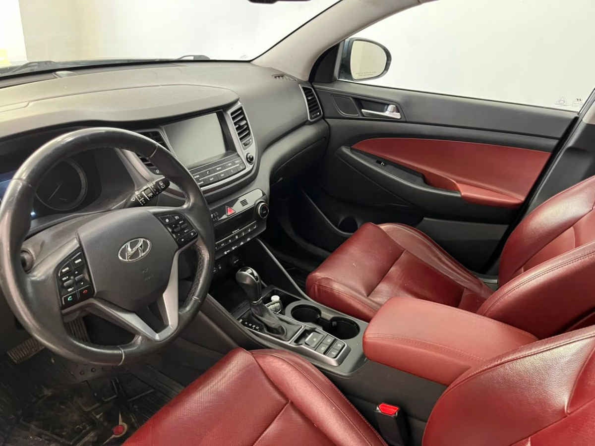 2017 Hyundai Tucson 5p Limited Tech Navi L4/2.0 Aut
