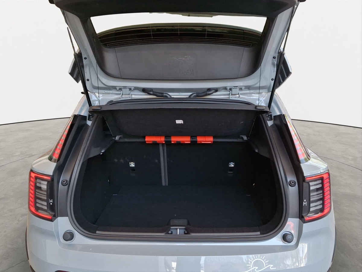 2025 Volvo EX30 5p Core EV Aut 51 kWh