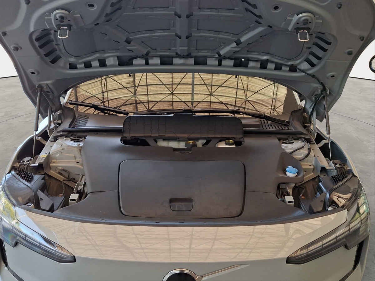 2025 Volvo EX30 5p Core EV Aut 51 kWh