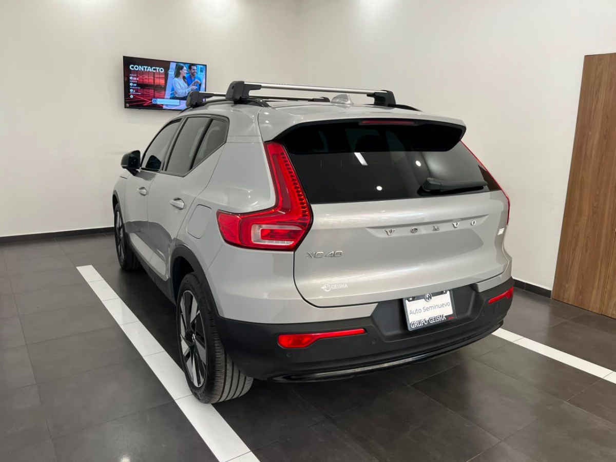 2024 Volvo XC40 5p Recharge Plus P6 EV 69 kWh Aut